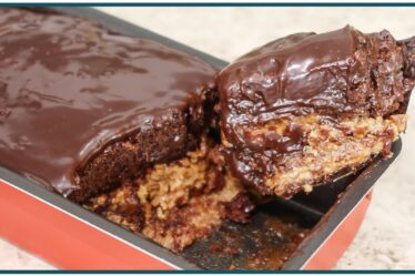 BOLO DE CHOCOLATE QUE JÁ SAI RECHEADO DO FORNO | Nandu Andrade