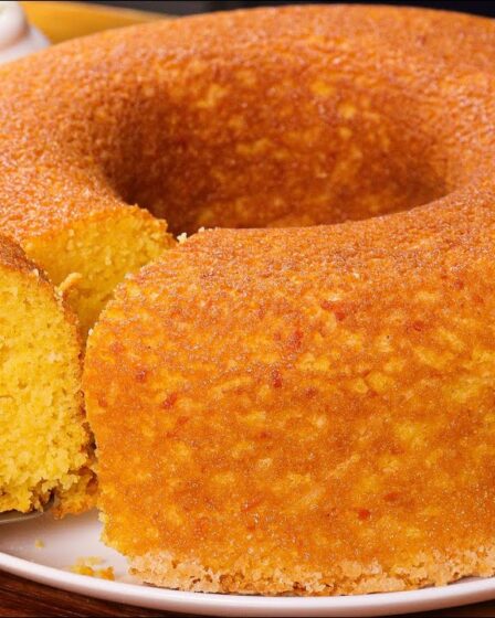 BOLO DE FUBÁ COZIDO DE ANTIGAMENTE - SEM TRIGO - MASSA ÚMIDA QUE NÃO ESFARELA - VOCÊ PRECISA TESTAR