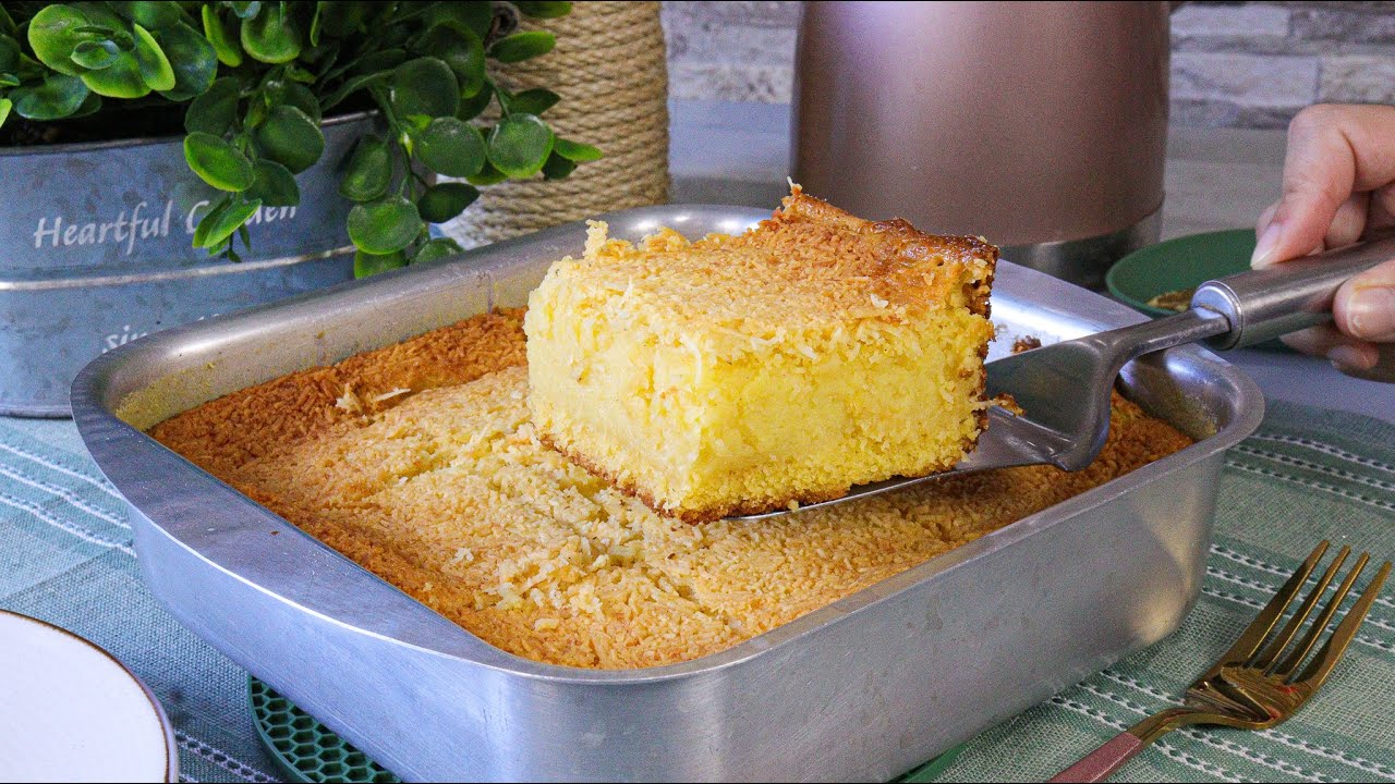 Bolo de fubá cremoso fácil e delicioso | Parece um pudim de tão cremoso