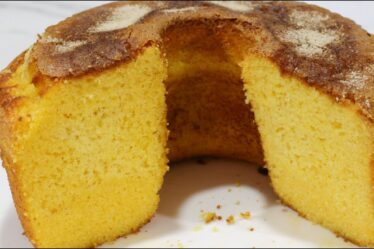 BOLO DE FUBÁ SEM TRIGO - COM UM TOQUE ESPECIAL QUE VAI FAZER TODA DIFERENÇA NO SEU BOLO