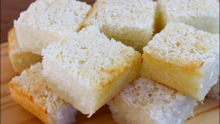BOLO DE MANDIOCA COM APENAS 3 INGREDIENTES - SEM OVOS, SEM TRIGO, SEM FERMENTO
