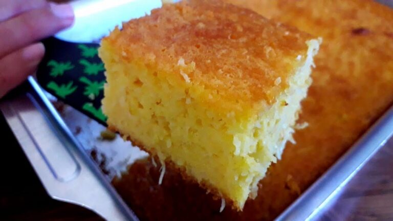 BOLO DE MILHO DE LATINHA SEM TRIGO feito no liquidificador - MUITO FÁCIL E RÁPIDO