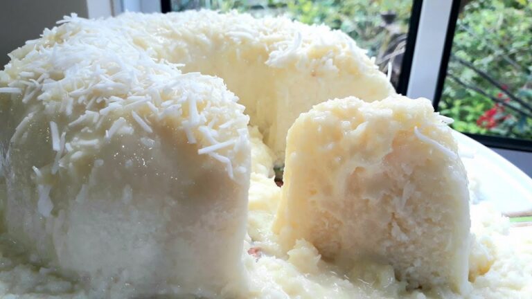 BOLO DE TAPIOCA FEITO EM 5 MINUTOS (SEM FORNO) - O BOLO MAIS FÁCIL QUE EU JÁ VI