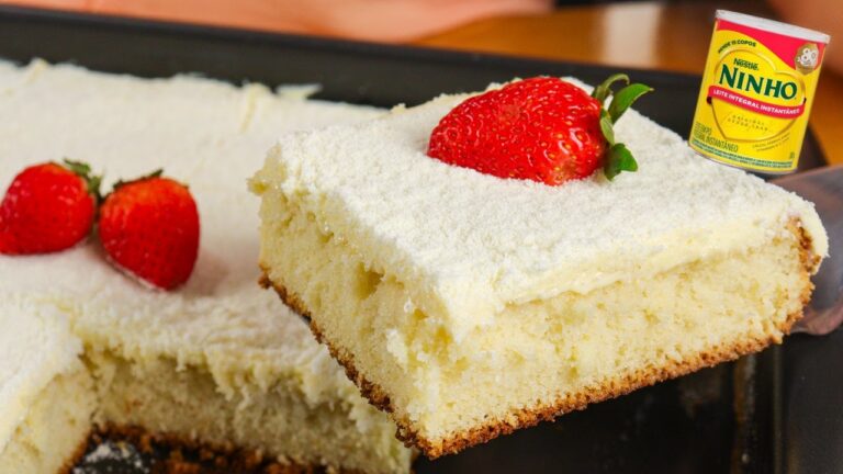 BOLO GELADO DE LEITE NINHO COM COBERTURA QUE NÃO VAI AO FOGO - BOLO DE LEITE MOLHADINHO