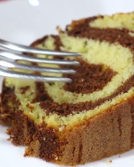 BOLO MESCLADO IRRESISTIVEL! ESSA RECEITA DE BOLO É SIMPLES E RÁPIDA ALEM DE SER UMA DELÍCIA!