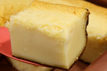 Bolo mole nordestino - Esse bolo parece um pudim de tão CREMOSO que fica