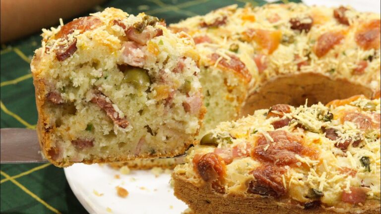 Bolo salgado que JÁ SAI RECHEADO DO FORNO - Perfeito para o lanche - FÁCIL E RAPIDO
