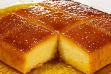 BOMBOCADO DE AIPIM - PARECE UM PUDIM DE TÃO CREMOSO - VOCÊ PRECISA ANOTAR ESSA RECEITA NO CADERNINHO