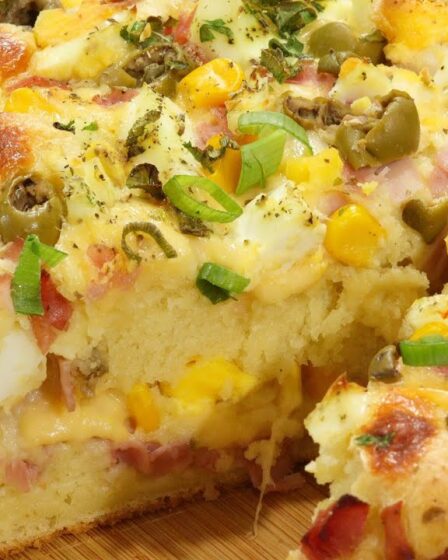 BOTEI ÁGUA PARA ESSA TORTA SALGADA FICAR AINDA MELHOR - TORTA PORTUGUESA DE LIQUIDIFICADOR