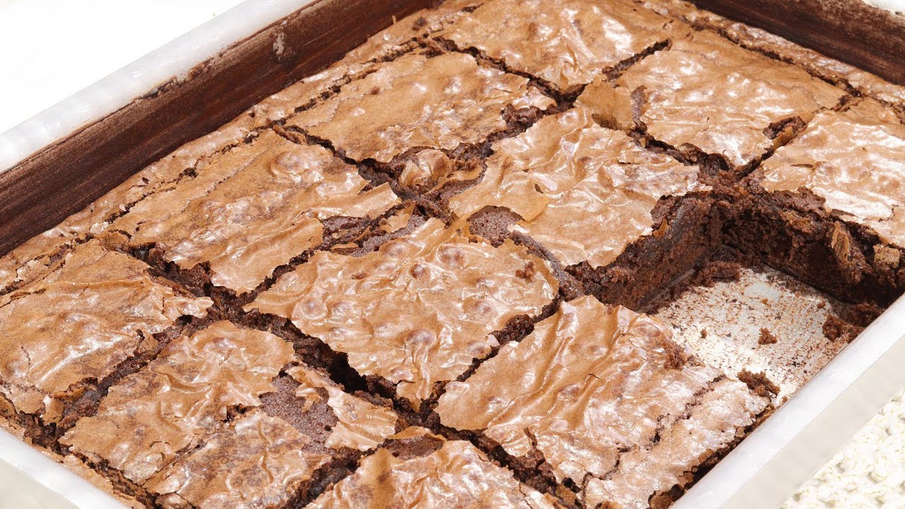 BROWNIE DE CHOCOLATE SUPER DELICIOSO E MUITO FÁCIL DE FAZER - RECEITA QUE VENDE MUITO!