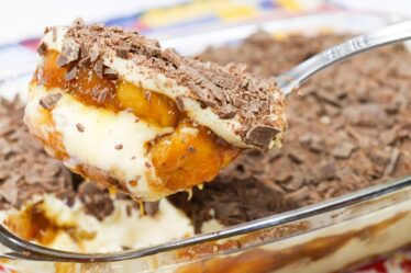 COM ALGUMAS BANANAS EU FIZ ESSA SOBREMESA FANTÁSTICA! VEJA COMO FAZER A MELHOR SOBREMESA GELADA