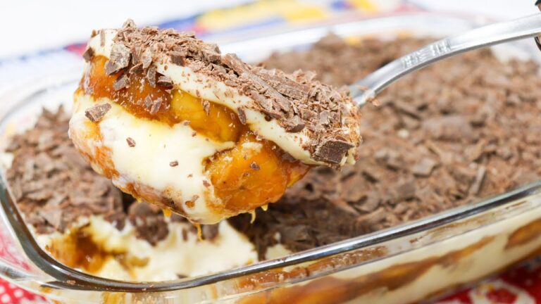 COM ALGUMAS BANANAS EU FIZ ESSA SOBREMESA FANTÁSTICA! VEJA COMO FAZER A MELHOR SOBREMESA GELADA