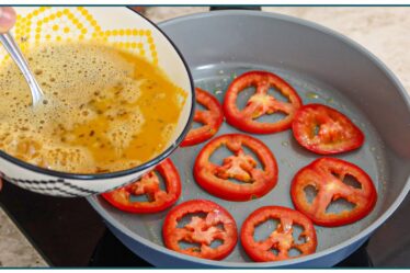 COM OVO E TOMATE FAÇA ESSA MARAVILHA PARA O JANTAR | Nandu Andrade
