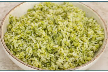 COMO FAZER ARROZ VERDE DE RESTAURANTE | Nandu Andrade