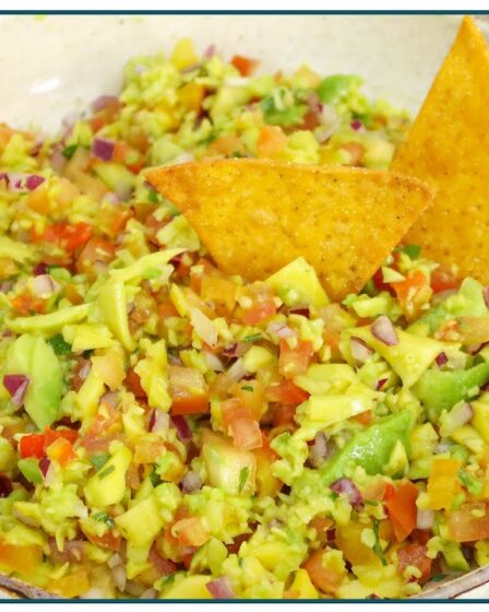 COMO FAZER GUACAMOLE | RECEITA MEXICANA | Nandu Andrade
