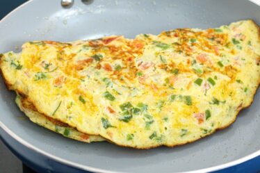 COMO FAZER OMELETE FÁCIL E RÁPIDA | Nandu Andrade