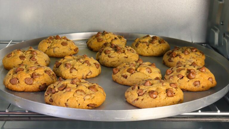 COOKIE COM GOTAS DE CHOCOLATE MUITO MACIO! RECEITA MUITO FÁCIL E RÁPIDA