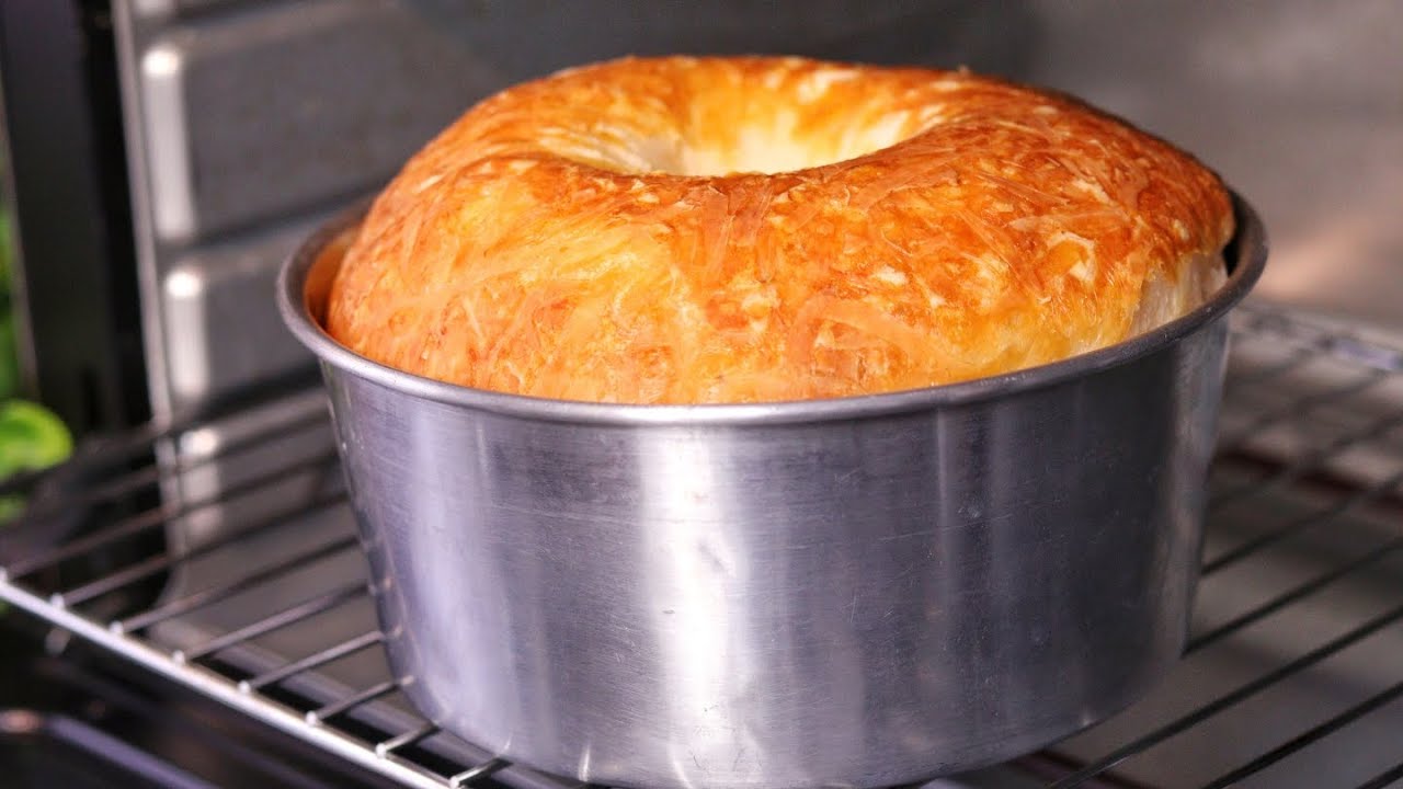 CRESCE, FICA GIGANTE E SUPER CROCANTE! BISCOITÃO DE QUEIJO NA FORMA