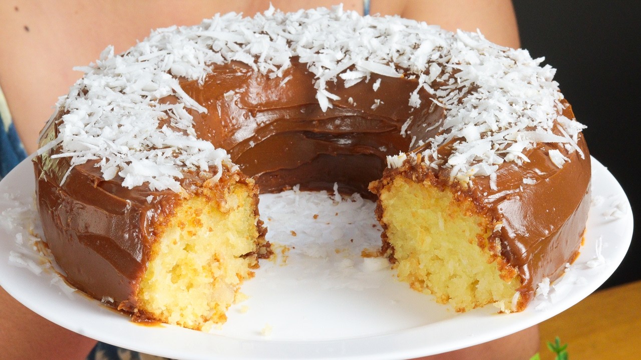 DESSE JEITO EU AINDA NÃO TINHA FEITO - BOLO DE TAPIOCA COM COCO E DOCE DE LEITE - BOLO DA VOVO