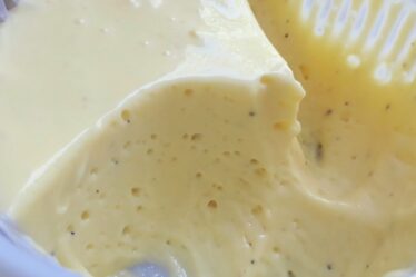É por isso que essa SOBREMESA FOI A MAIS PEDIDA - Mousse de maracujá FÁCIL E RÁPIDA