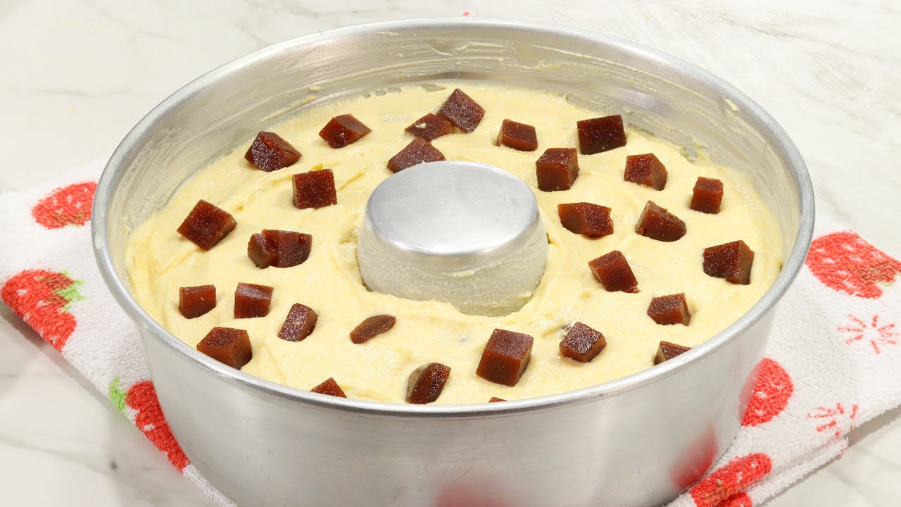 É SÓ FAZER BOLO DE FUBÁ GOIABADA ASSIM QUE NÃO SOBRA NEM 1 PEDAÇO - FICOU UMA DELÍCIA