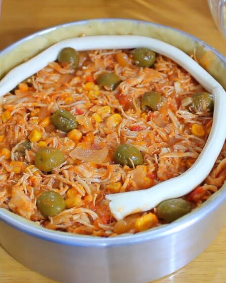 EMPADÃO DE FRANGO COM CATUPIRY - SUPER CREMOSO - A MASSA DESMANCHA NA BOCA