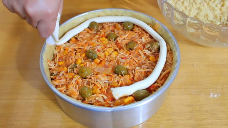 EMPADÃO DE FRANGO COM CATUPIRY - SUPER CREMOSO - A MASSA DESMANCHA NA BOCA