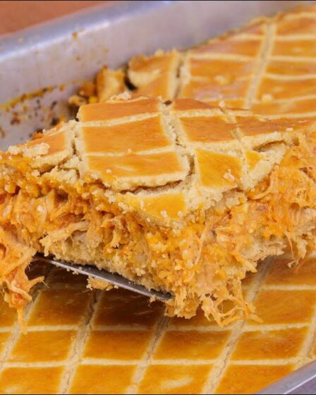 EMPADÃO DE FRANGO CREMOSO TAMANHO FAMÍLIA - COM MASSA PODRE QUE DESMANCHA NA BOCA