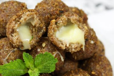 ESSA RECEITA FICOU IRRESISTÍVEL - VOCÊ PRECISA FAZER NA SUA CASA - QUIBE RECHEADO COM QUEIJO