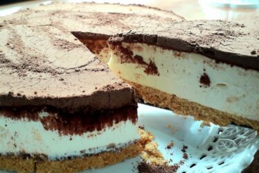 ESSA TORTA DERRETE NA BOCA E VAI DEIXAR TODO MUNDO BABANDO