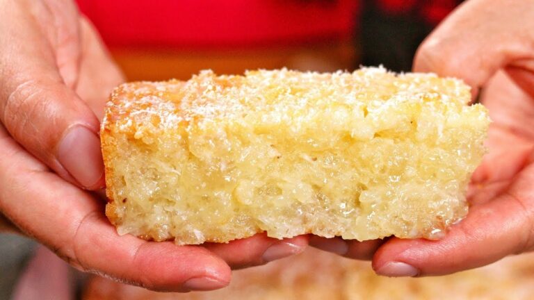 ESSE É O PRÓXIMO BOLO QUE VOCÊ PRECISA FAZER! BOLO DE TAPIOCA COM COCO CREMOSO - BOLO SEM TRIGO