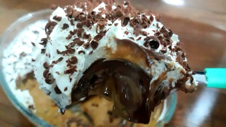 FEITO EM 10 MINUTOS apenas 4 INGREDIENTES - SOBREMESA DE DOCE DE LEITE E CHOCOLATE