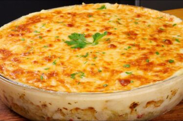 FILÉ DE PEIXE AO FORNO COM MOLHO BRANCO DE BATATAS MUITO CREMOSO E FÁCIL | RECEITA DE PEIXE AO FORNO