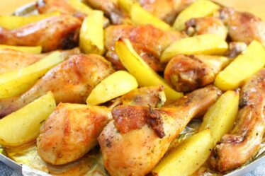 FRANGO ASSADO COM BATATAS SUPER PRÁTICO E DELICIOSO