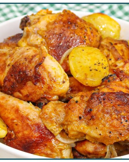 FRANGO ASSADO NO FORNO COM BATATAS | COXA E SOBRECOXA ASSADA | Nandu Andrade