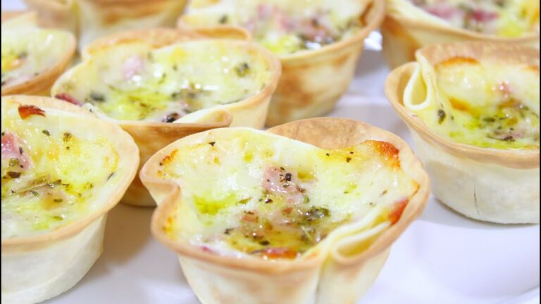 INACREDITÁVEL COMO ESSE LANCHE É FEITO - VOCÊ PREPARA EM MENOS DE 10 MIN E É SÓ ASSAR 30 MINUTOS