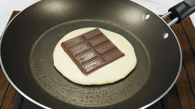 LANCHE DE FRIGIDEIRA EM 10 MINUTOS QUE JÁ SAI RECHEADO - AGORA SÓ FAÇO PANQUECA DESSE JEITO