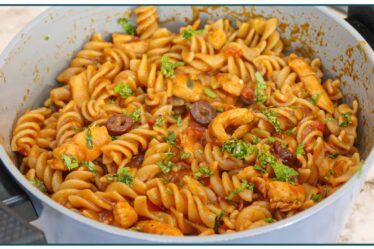 MACARRÃO COM FRANGO EM UMA PANELA SÓ | Nandu Andrade
