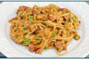 MACARRONADA ESPECIAL DE DOMINGO | MACARRONADA SIMPLES E CREMOSA | Nandu Andrade