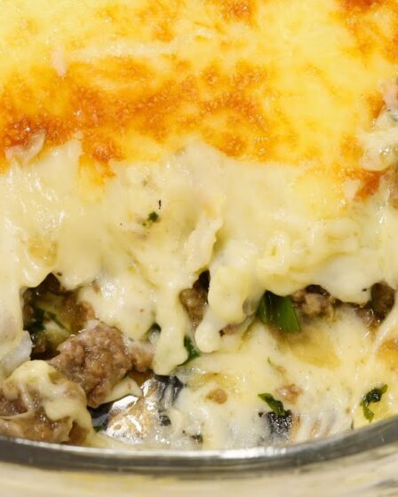 MANDIOCA CREMOSA GRATINADA! MUITO SIMPLES! VOCÊ PRECISA FAZER URGENTE ESSA RECEITA DE AIPIM NO FORNO