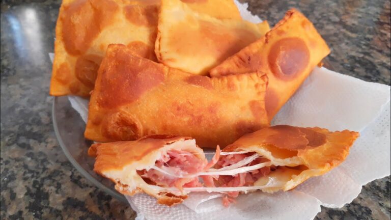 MASSA DE PASTEL CASEIRA COM 2 INGREDIENTES | pastel de feira , pastelão, receitas fáceis e rapidas