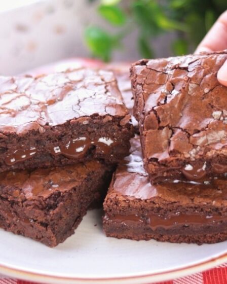MELHOR BROWNIE QUE JÁ COMI - BROWNIE BOMBA QUE JÁ SAI RECHEADO DO FORNO