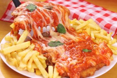MEU MARIDO QUER QUE EU FAÇA ESSA PARMEGIANA TODO DIA AGORA! CROSTA PERFEITA E O MOLHO MUITO CREMOSO