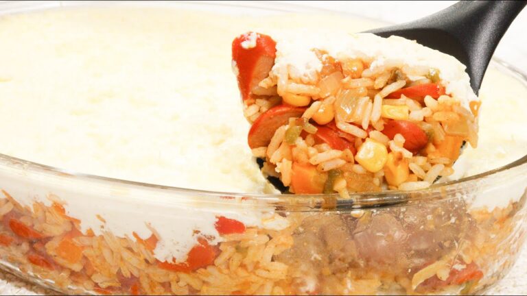 NÃO COMA SALSICHA ANTES DE VER ESSE VÍDEO! ARROZ DE FORNO COM MOLHO BRANCO RAPIDO E FÁCIL