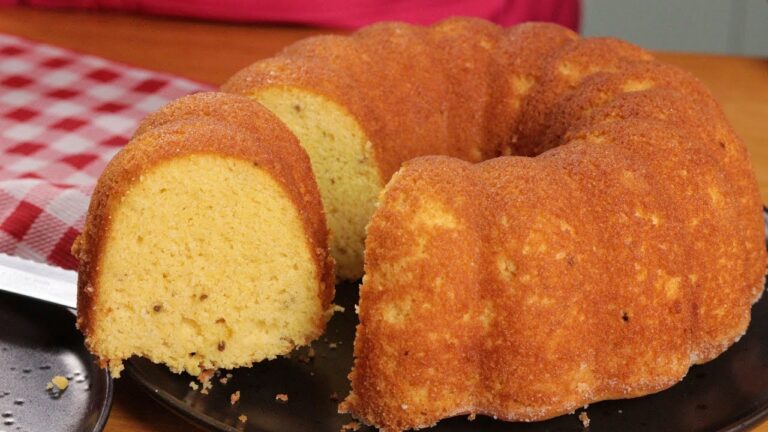 O BOLO DE FUBÁ QUE FALTAVA PARA OS SEUS CAFÉS! IRRESISTÍVEL, FOFINHO E SABOROSO