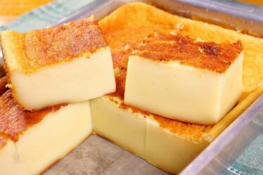 O BOLO QUE ENCANTA NA PRIMEIRA MORDIDA! BOLO DE LEITE QUE DERRETE NA BOCA - BOLO MOLE - PEGA MARIDO