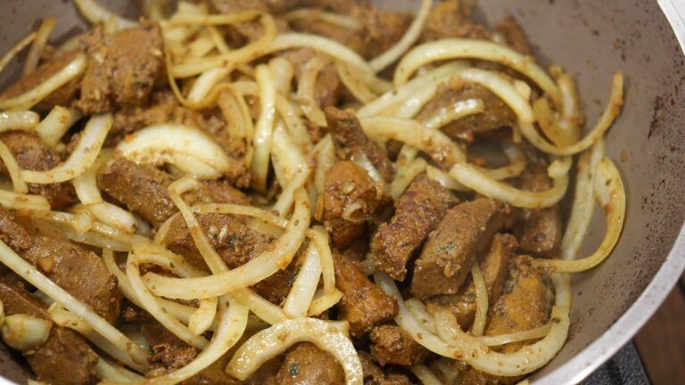 O MELHOR BIFE DE FIGADO ACEBOLADO! ESSE É O MEU SEGREDO PARA DEIXAR O FIGADO SUPER MACIO E DELICIOSO