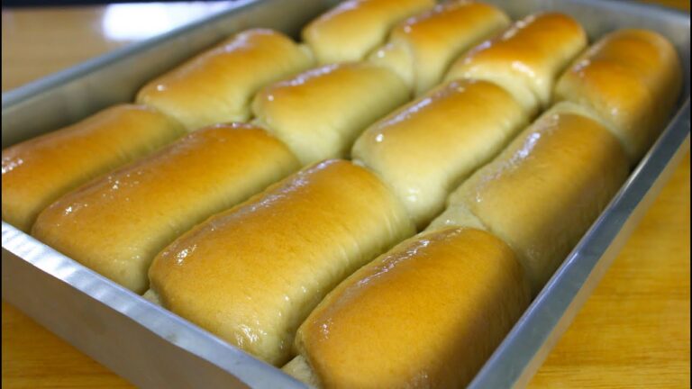 PÃO CASEIRO SUPER MACIO! RECEITA DE PÃO FÁCIL E ECONÔMICA