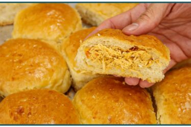 PÃO DE BATATA COM RECHEIO DE FRANGO | Nandu Andrade