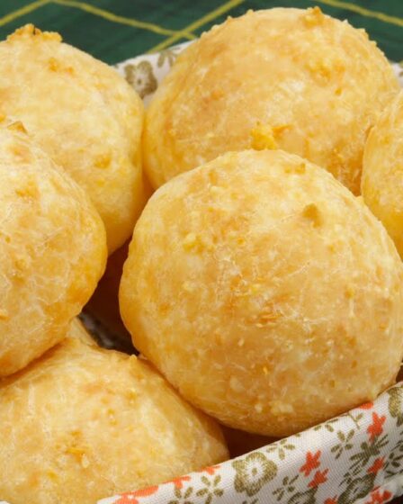 Pão de queijo de MASSA MOLE - Receita perfeita para o lanche